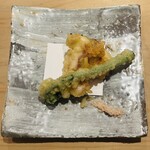 鮨 一二郎 - 剣先イカとこごみの天ぷら