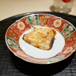 新ばし 星野 - 天然とら河豚アラの炭火焼き 2024年3月