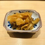 鮨 一二郎 - ガリ