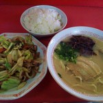 長崎屋 - 今回の注文は、ラ―メン、野菜炒め、ご飯の（中）です