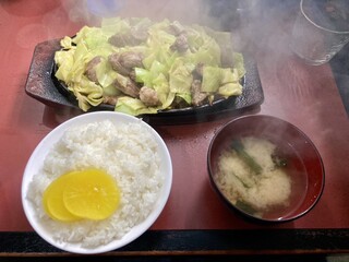 鉄板焼肉 大当り - 大めしと1.5人前