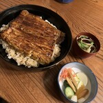 川魚料理 魚庄 - 肝吸いの肝が大きかったです。