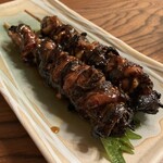 川魚料理 魚庄 - ギュっ！と刺してありますがフワフワに焼かれています。