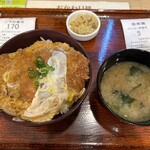 Yayoi Ken - 大盛り無料でした♪お漬物も自分で食べたいだけ取ってきます