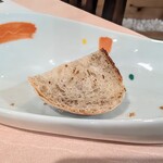リストランテ ピノキオ - 荏胡麻のフォカッチャ