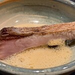 季音 - 寒ブリの薪火焼き　鎌倉産伊勢海老とクリームのムース