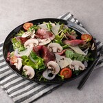 [Lunch Salad] Roast beef salad with extra black beef