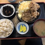 237698323 - もりもり定食(玄米大盛り)