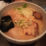 濃厚とんこつらーめん