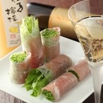 Prosciutto and mascarpone spring rolls