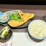 Ina yoshi - 鮭焼おろししらすとご飯