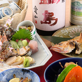 精心挑选的清酒，提升日本料理的味道。享受你最喜欢的杯子
