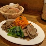 御徒町ワイン食堂パパン - 