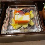 BURRATA - モッツァレラと野菜のテリーヌ