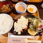 津田屋食堂 - 