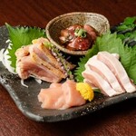 地鶏焼肉 鶏重 - 料理写真:【朝とれたて】鶏御造り＆たたき盛り合わせ