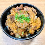 北海道五花肉炖煮软骨盖饭