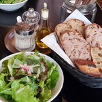 ベーカリー&レストラン 沢村 軽井沢ハルニレテラス - 調味料まで素敵✨