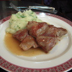 Vivienne - parisのビストロヴィヴィエンヌで食べたイベリコ豚のロースト