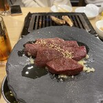 焼肉とんび - 