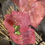 炭火焼ホルモン ぐう - 