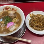 Marutaka Chuukasoba - 中華そばと半ちゃん炒飯