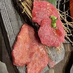 炭火焼ホルモン ぐう - 