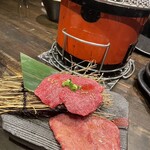 炭火焼ホルモン ぐう - 