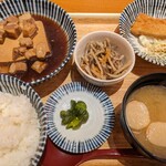 肉豆冨とレモンサワー 大衆食堂 安べゑ - 肉豆腐定食