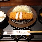 贅沢とんかつ アバンティ - 