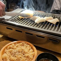 焼うお いし川 名古屋 - スタッフさんが焼いてくれます
