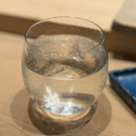 すしやのたい悟 - チェーサー（水）登場