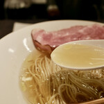 中華そば ぺる鶏 - 白醤油スープ