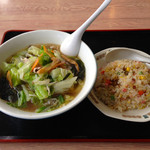 どさん子 - 野菜ラーメンとチャーハン