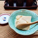 かぶと - 冷奴 対馬の藻塩で