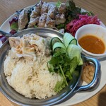 Mango Tsuri Kafe - 「タイ産米どりのカオマンガイプレート」