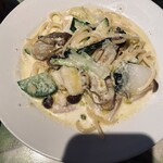 Oyster Bar ジャックポット - カキのクリームソース生パスタ