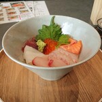 Tsuri Bari - つり針丼