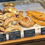 TANI ROKU BAKERY PANENA - 店内