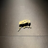 鮨 四 -  鮨 四 -