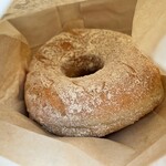 ヒグマドーナッツ×コーヒーライツ - 黒豆塩きな粉¥320