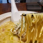 セキレイ - 中太ストレート麺