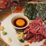 もつ鍋・肉刺し処 たてがみ - 名物ユッケ