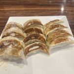 24時間 餃子酒場 - 焼き餃子盛り合わせ12個968円