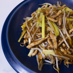 Fried Yakisoba (stir-fried noodles) with yellow chive and pork sauce
