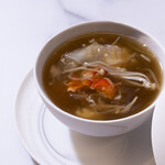 Shark fin soup with king crab (from 2 people)