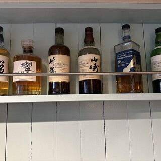 Unusual whiskeys are a must-see ◎ Delicious drinks that go well with Yakiniku (Grilled meat) are available