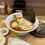 Menura Yama - 煮干し醤油ラーメン＋煮玉子