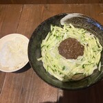 じゃじゃ麺専門店 まるじゃ - じゃじゃ麺中盛り 小ごはん