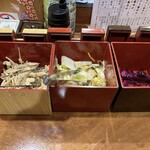 天ぷらめし 福松 - 惣菜３箱は個別提供